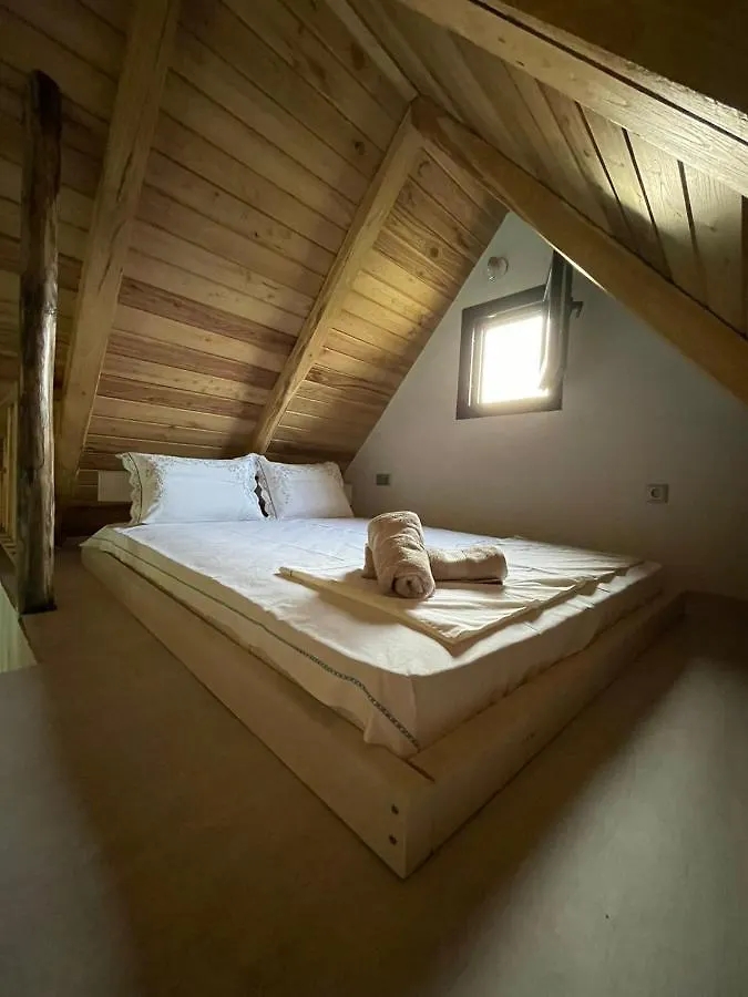 Unique Wooden Villa With Pool Olympiada 0*,